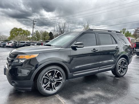 Used 2015 Ford Explorer Sport w/ Equipment Group 401A image 10