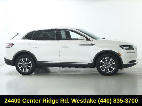 Certified 2023 Lincoln Nautilus Reserve image 11