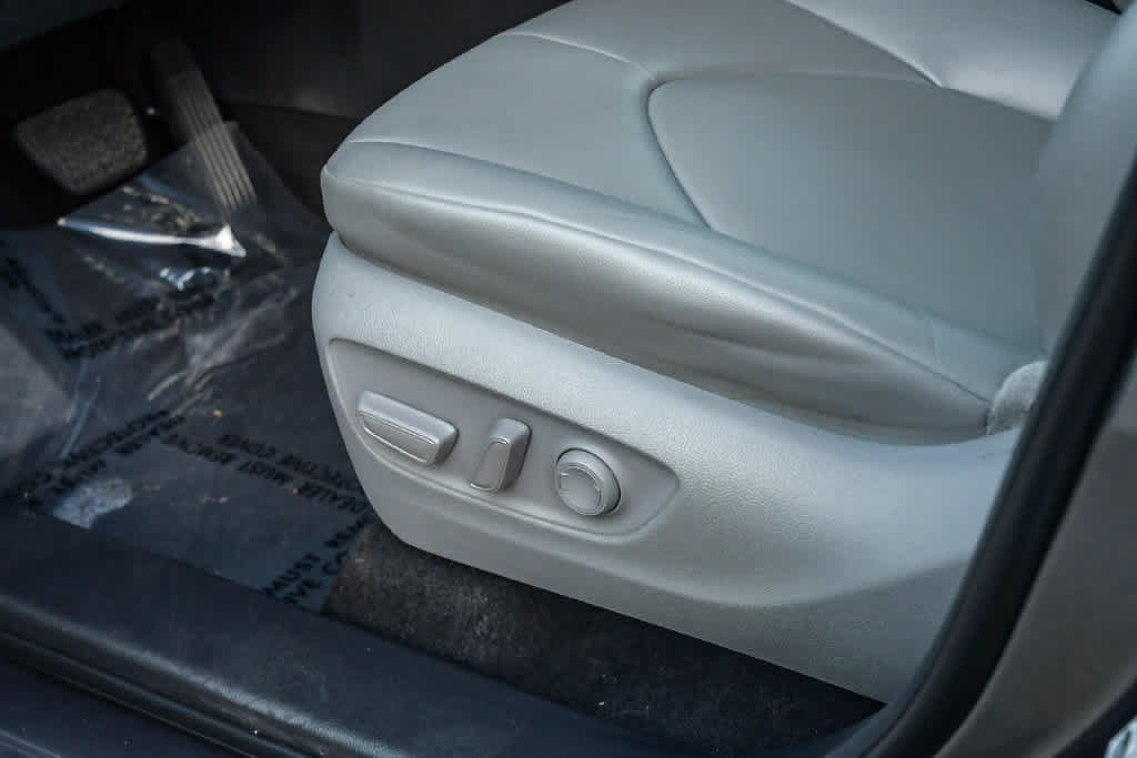 Certified 2023 Toyota Highlander XLE AWD/4WD image 29