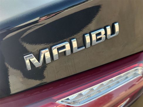 Used 2020 Chevrolet Malibu LT FWD image 29