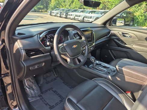Certified 2023 Chevrolet Traverse Premier AWD/4WD image 11