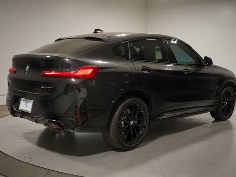Used 2024 BMW X4 xDrive30i w/ M Sport Package AWD/4WD image 3