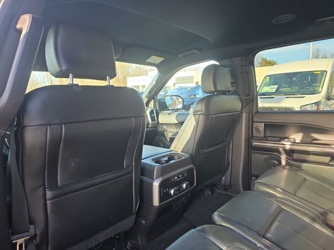 Used 2018 Ford Expedition Max XLT image 23