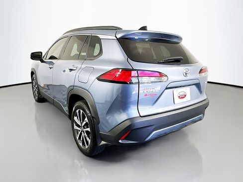 Certified 2025 Toyota Corolla Cross XLE FWD image 7