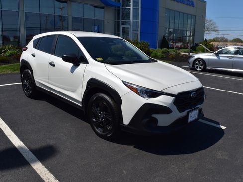Used 2025 Subaru Crosstrek 2.0i AWD/4WD image 2