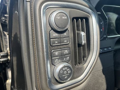 Used 2020 GMC Sierra 2500 AT4 w/ AT4 Premium Package AWD/4WD image 18