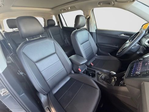 Used 2021 Volkswagen Tiguan SEL AWD/4WD image 21