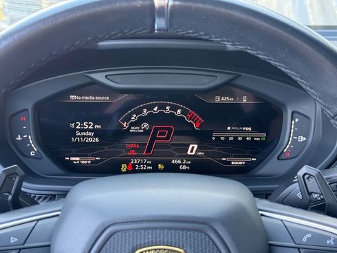 Used 2022 Lamborghini Urus image 16