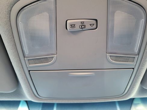 Used 2018 Hyundai Kona SE image 36