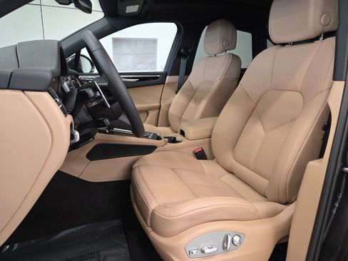 New 2026 Porsche Macan AWD/4WD image 5