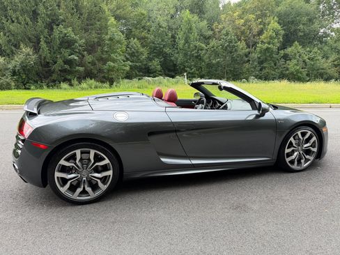 Used 2011 Audi R8 V10 AWD/4WD image 11