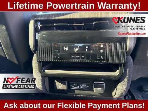 Used 2024 Jeep Wagoneer Series III image 31