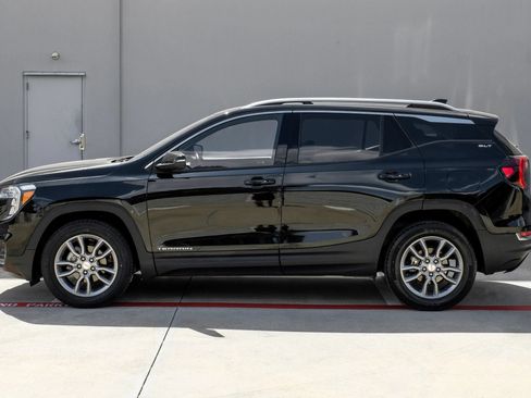 Used 2023 GMC Terrain SLT AWD/4WD image 16