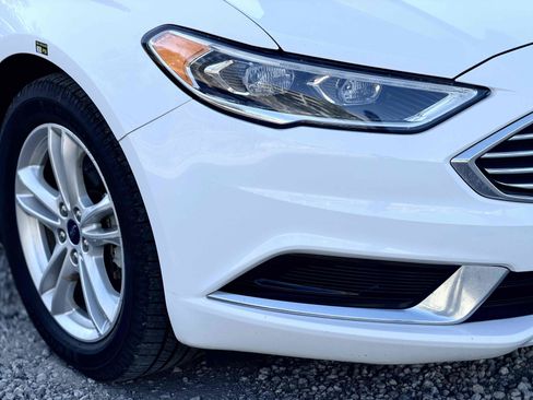 Used 2018 Ford Fusion SE w/ Equipment Group 602A FWD image 11