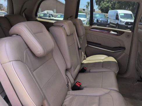 Used 2014 Mercedes-Benz GL 450 4MATIC w/ Appearance Package image 21