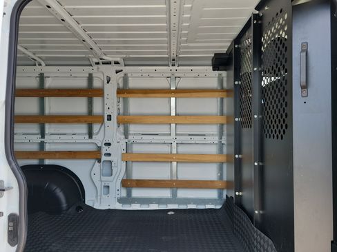 Used 2025 RAM ProMaster 2500 w/ U-Haul Equipment Group FWD image 12
