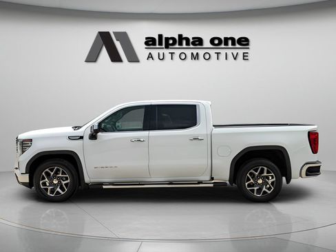 Used 2022 GMC Sierra 1500 SLT RWD image 11