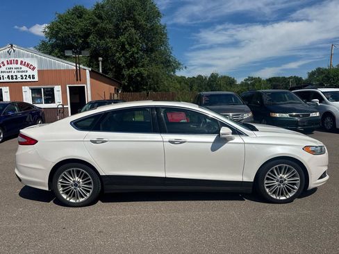 Used 2016 Ford Fusion SE w/ Equipment Group 202A AWD/4WD image 4