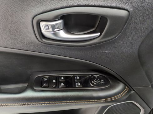 Used 2021 Jeep Compass Limited w/ Sun and Sound Group AWD/4WD image 19