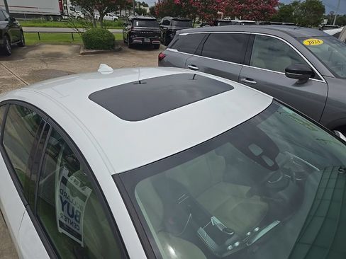 Used 2018 Volvo S60 T5 Dynamic w/ Vision Package FWD image 5