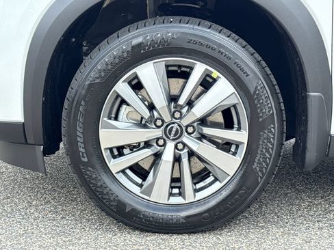 New 2026 Nissan Pathfinder SL FWD image 28