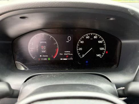 Used 2023 Honda HR-V LX image 16