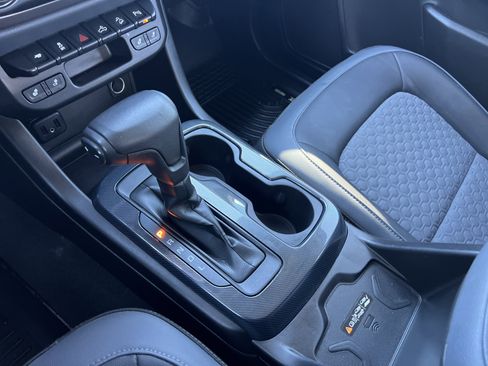 Used 2021 Chevrolet Colorado Z71 image 26