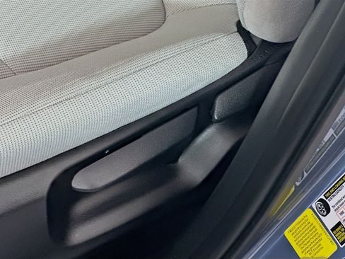 Used 2024 Toyota Corolla Cross LE FWD image 13