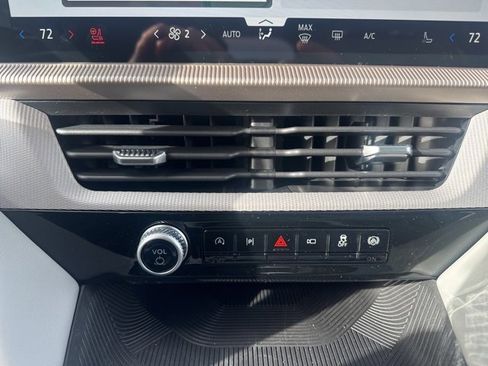 New 2026 Ford Explorer Active w/ Active Comfort Package image 34