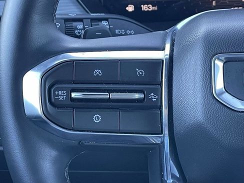 Used 2025 GMC Acadia Elevation image 29