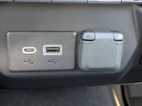 Used 2023 Chevrolet Silverado 2500 LT image 22