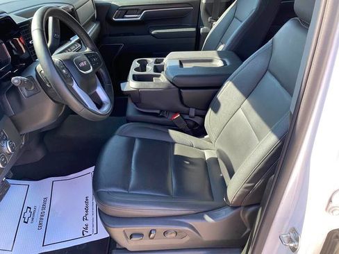 Used 2025 GMC Sierra 1500 SLT image 8