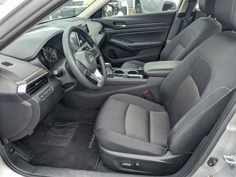 Used 2024 Nissan Altima 2.5 SV image 22
