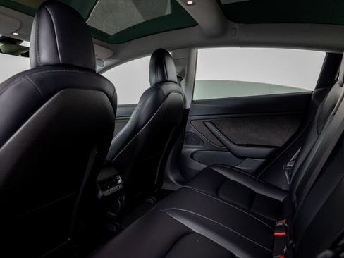 Used 2018 Tesla Model 3 Long Range image 19