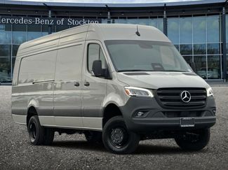 New 2026 Mercedes-Benz Sprinter 3500 video 2