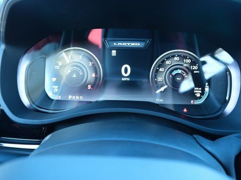 Used 2025 RAM 3500 Limited image 6