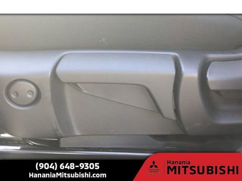 Used 2025 Mitsubishi Outlander ES image 20
