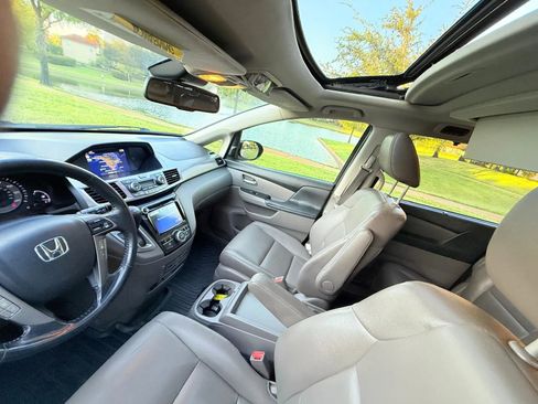 Used 2014 Honda Odyssey Touring Elite image 25