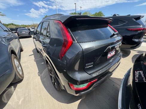 Certified 2024 Kia Niro EX Touring FWD image 3
