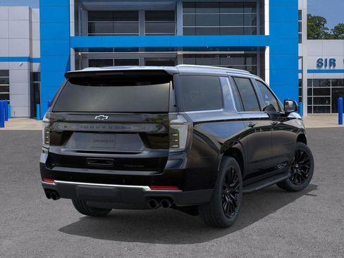 New 2026 Chevrolet Suburban Premier image 4