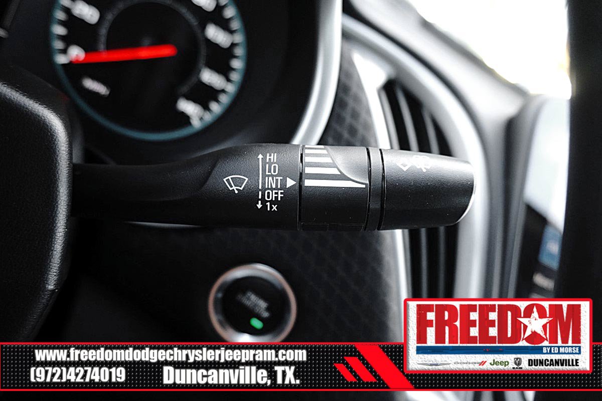 Used 2025 Chevrolet Malibu LT FWD image 31