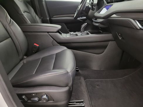Used 2023 Cadillac XT4 Sport image 16