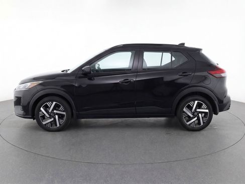 Used 2025 Nissan Kicks SV FWD image 5