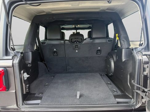 Used 2019 Jeep Wrangler Unlimited Rubicon AWD/4WD image 27