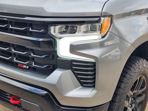 Used 2025 Chevrolet Silverado 1500 LT Trail Boss w/ Convenience Package II AWD/4WD image 9