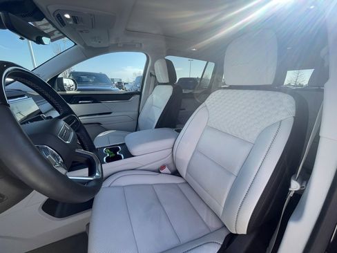 Used 2024 GMC Acadia Denali w/ Super Cruise Package image 20