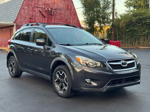 Used 2014 Subaru Crosstrek 2.0i Premium w/ Moonroof Package image 2