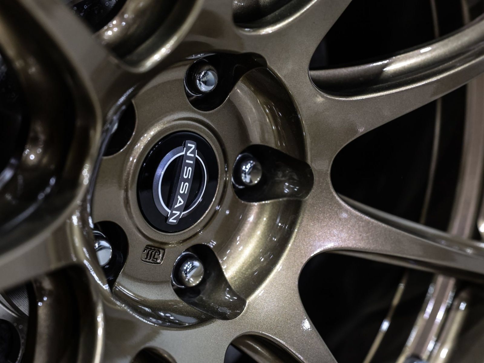 Used 2021 Nissan GT-R Premium AWD/4WD image 33