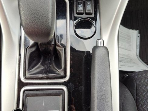 Used 2020 Mitsubishi Eclipse Cross SE FWD image 21