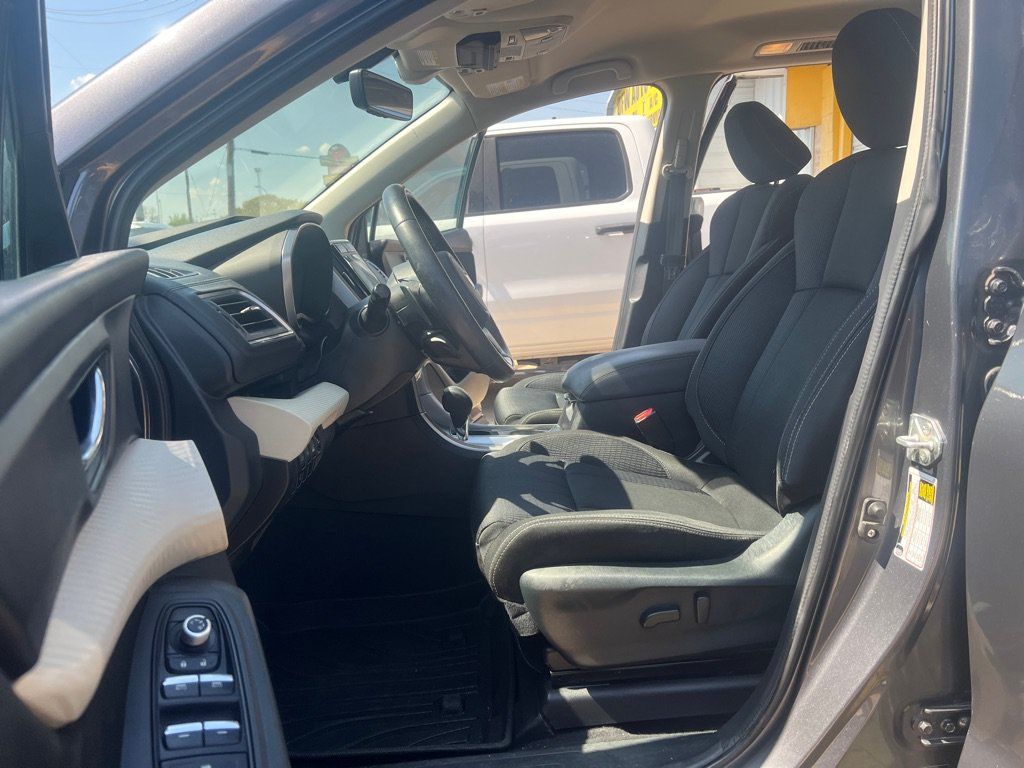 Used 2022 Subaru Ascent Premium w/ Convenience Package AWD/4WD image 14